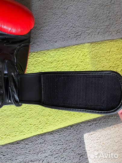 Боксерские перчатки 10 oz