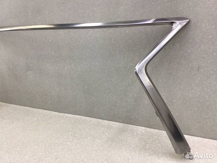 Молдинг решетки радиатора Lexus LX450D /570 (VDJ201) 2015-2022 5312160270