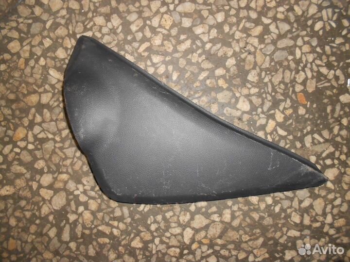 Накладка на торпедо правая (Kia Rio)