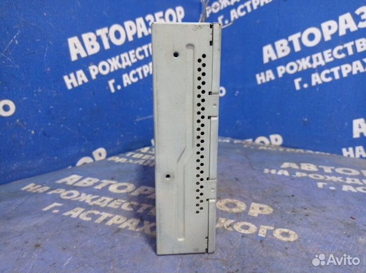 TV тюнер Audi A6C6 седан ASN 2005