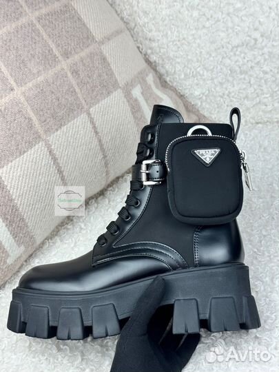 Ботинки Prada женские