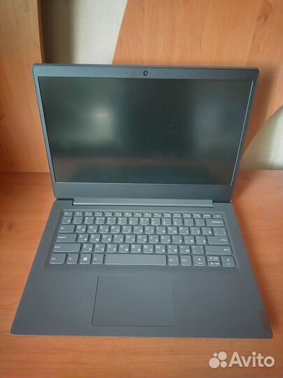 Lenovo v14 4 ядра 8гб видео 2гб