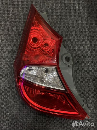 Задний левый фонарь Hyundai Solaris 1