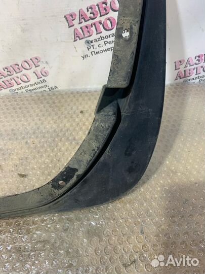 Задний правый брызговик Skoda Octavia A5