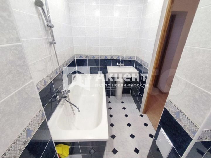 3-к. квартира, 65 м², 7/10 эт.