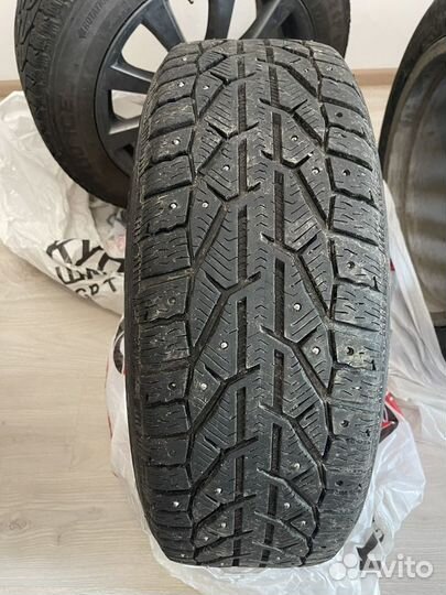 Tigar SUV Ice 215/60 R17 T