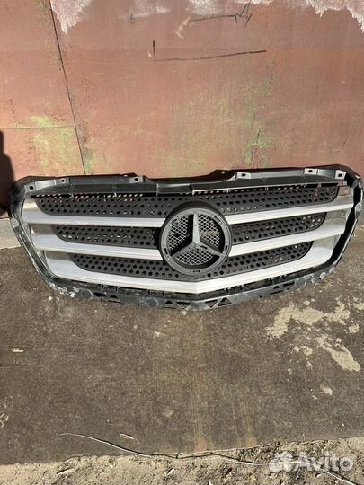 Решетка радиатора mercedes W906 рест