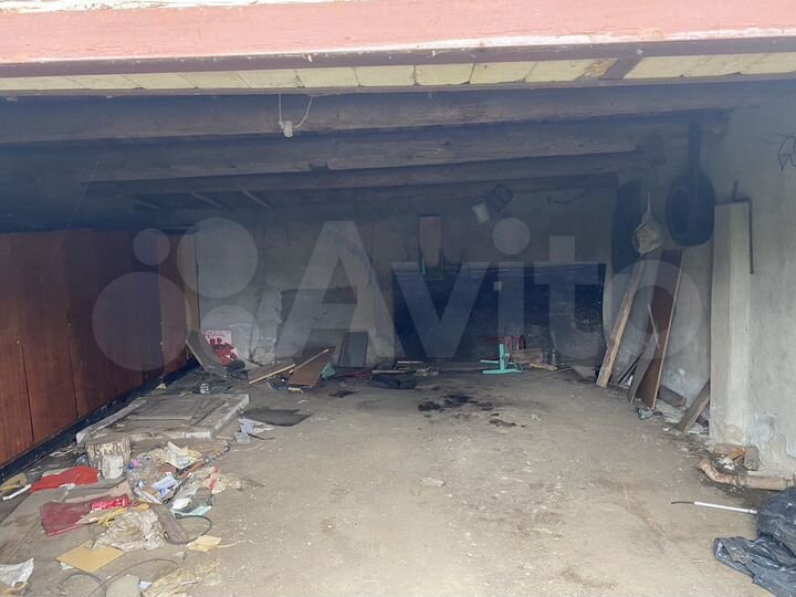 Гараж, > 30 м²