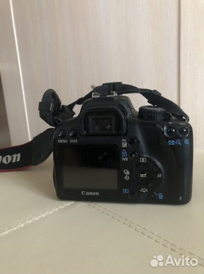 Зеркальный фотоаппарат