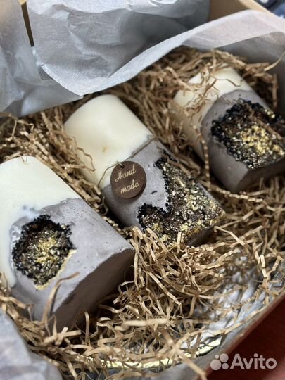 Бетонные свечи, свечи на бетонном основании