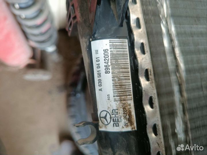 Радиатор охлаждения MB Vito 639