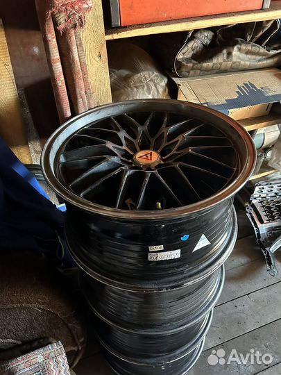 Литье R18 8.5 et38 5*108 (ip-1189)