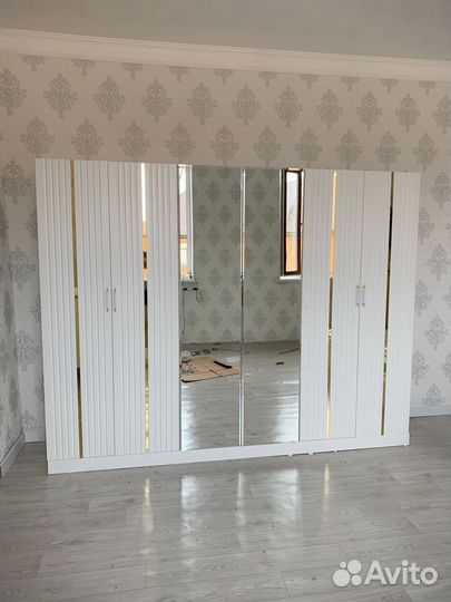 Спальный гарнитур