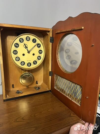 Часы Янтарь Настенные СССР Винтаж