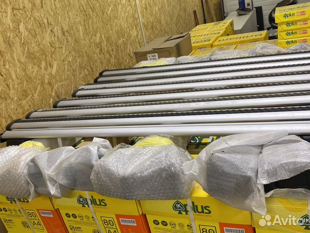 Продам реленги на крышу для Audi оригинал новые