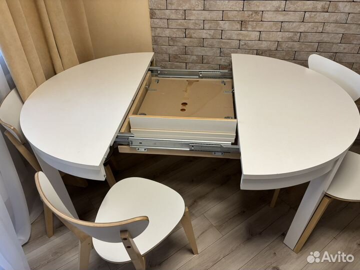 Продам кухонный стол, и 4 стула