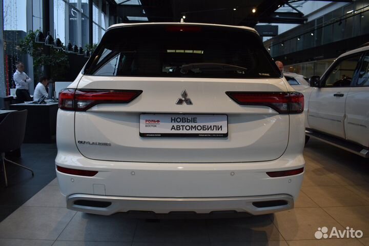 Mitsubishi Outlander 2.5 CVT, 2023