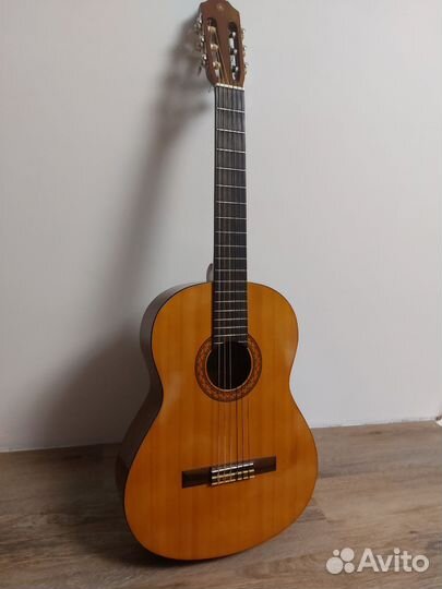 Классическая гитара yamaha c40