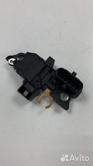 Регулятор напряжения генератора 24 В