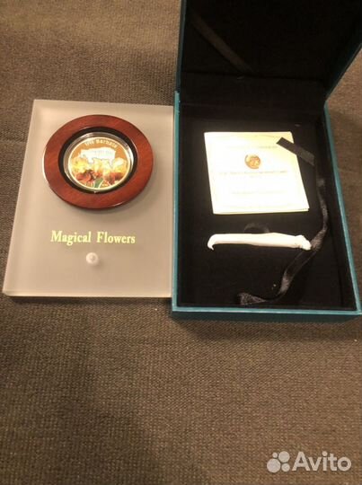 Коллекционная серебряная монеты Magical flowers