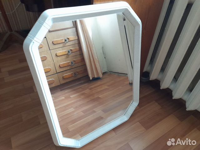 Зеркало настенное