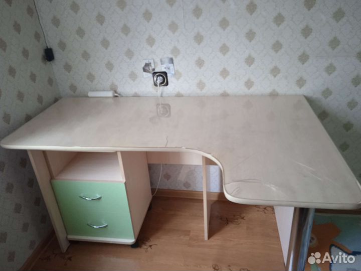 Детская мебель б/у.Кровать-чердак