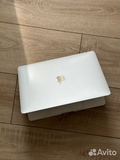 Apple MacBook Pro 13 2020