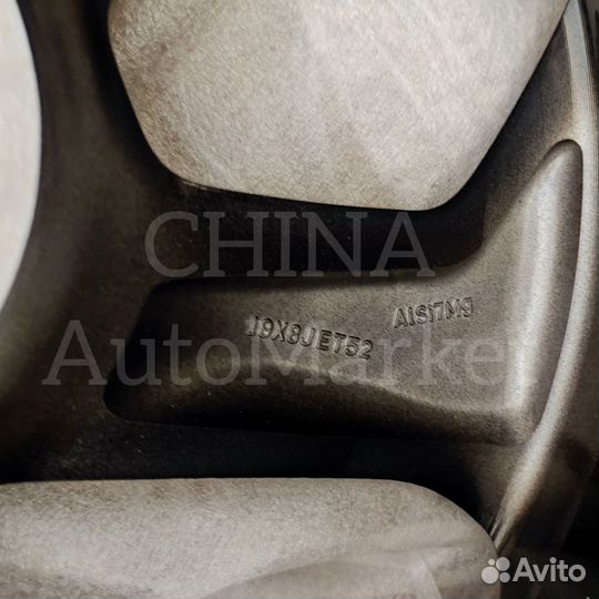 Абсолютно новый диск Geely Monjaro R19