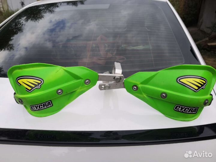 Защита рук и рычагов с креплением к рулю cycra