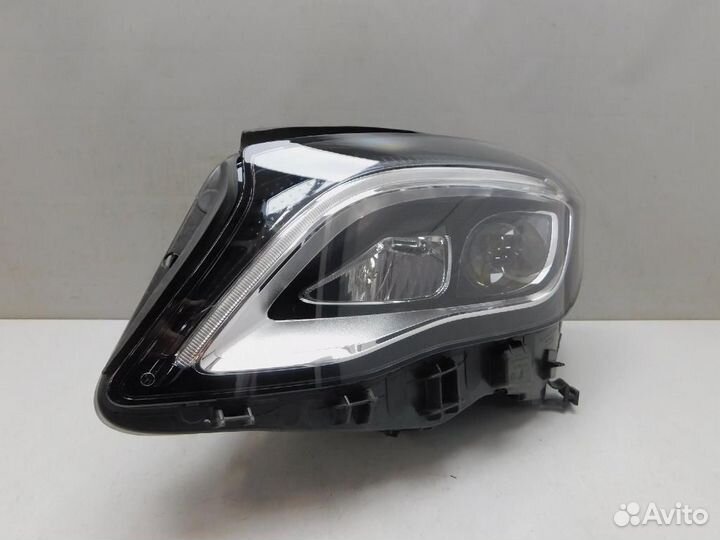 Фара левая Mercedes-Benz GLA-Class