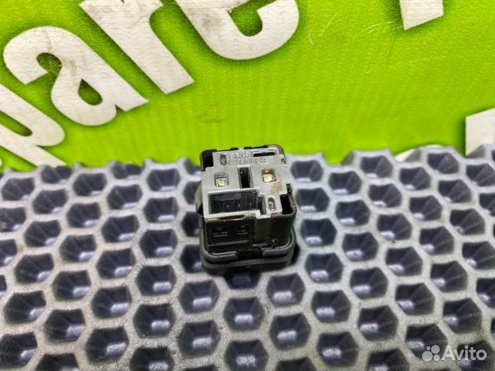 Кнопка центрального замка Bmw 5-Series E39