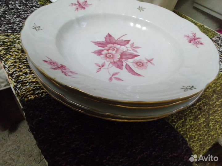 Набор тарелок