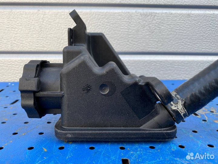 Бачок насоса гур Mercedes W211 3.0 D OM642