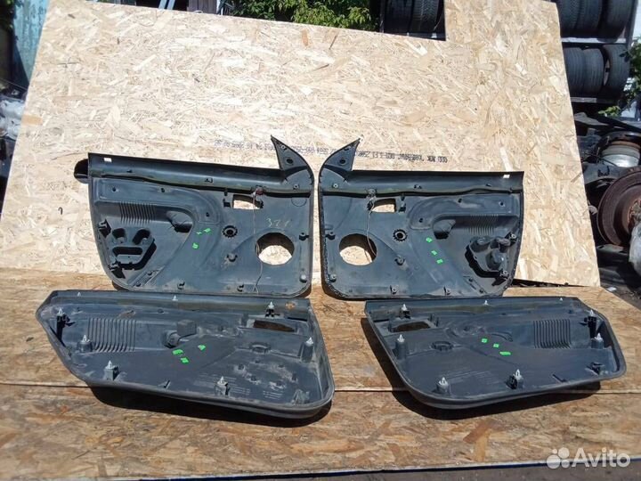 Дверные карты комплект Logan 1