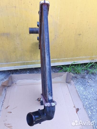 Радиатор охлаждения Мазда фэмели