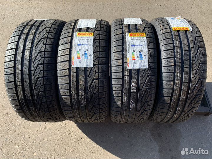 Pirelli Winter Sottozero 240 Serie II 245/45 R19 и 275/40 R19