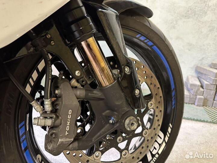 Suzuki GSX R 750