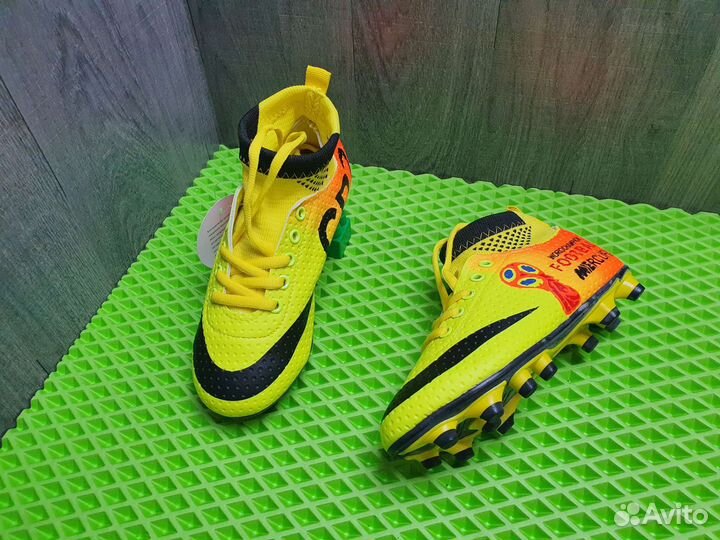 Футбольные бутсы CR7