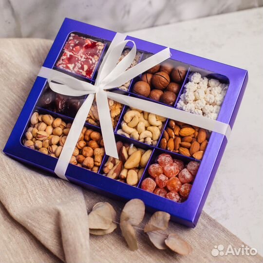 Премиум набор из орехов и сухофруктов 1.4кг