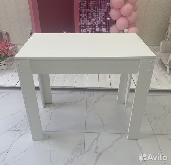 Кухонный стол