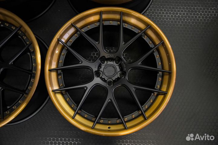 BMW F13 M6 R21x9/13 Three-Piece Forged