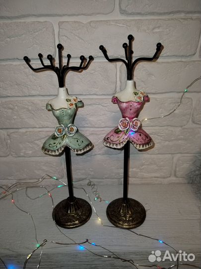 Винтажные подставки под украшения