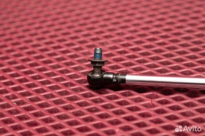 Амортизатор крышки багажника левый Toyota Land