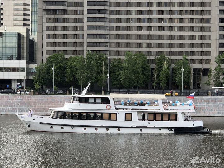 Аренда теплохода Уникум, цены весна-лето 2023