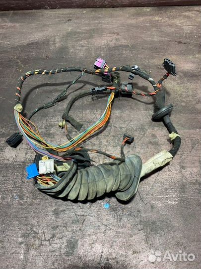 Проводка двери передняя правая Skoda Fabia 6Y2 AME