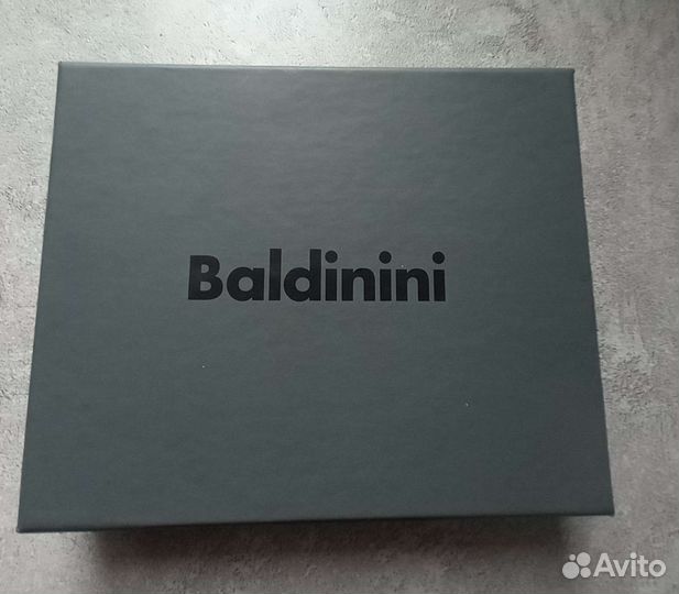 Мужское кожаное портмоне