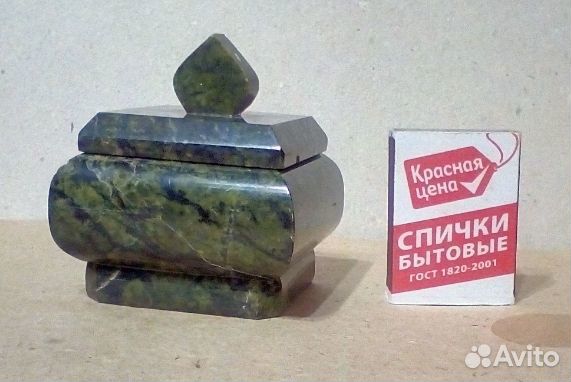 Ларчик-шкатулка из камня