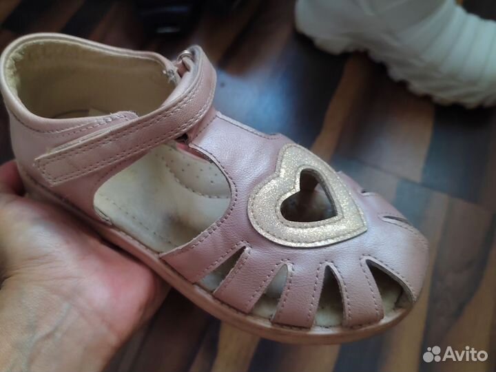 Сандалии для девочки 32размер