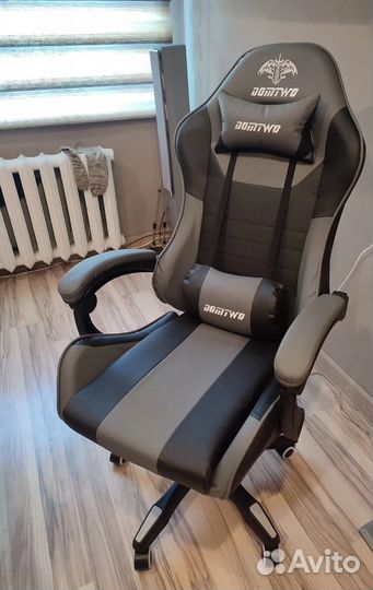 Игровое компьютерное кресло новое Черный белый цве