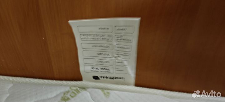 Кровать с матрасом